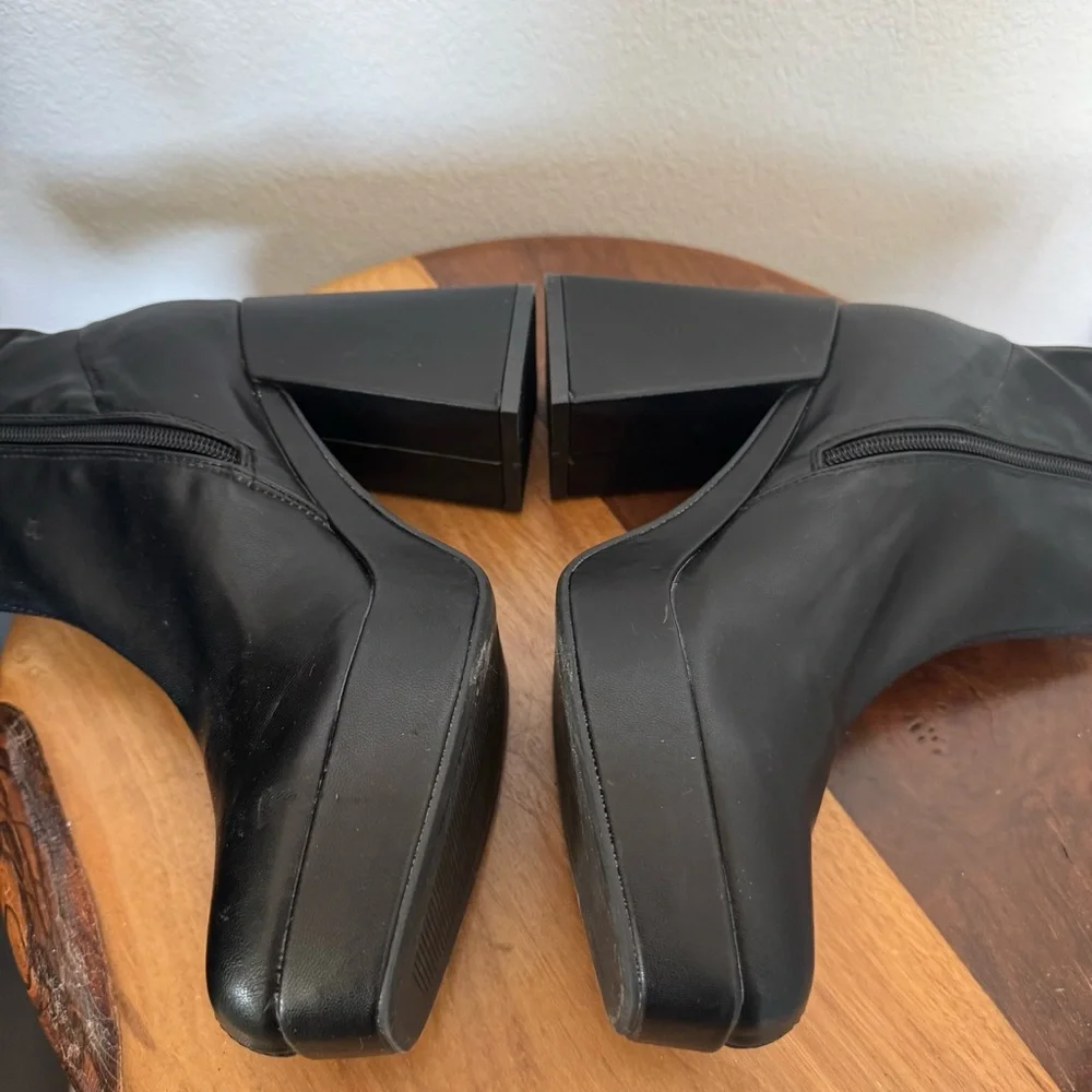 Diba Black Chunky Platform Side Zip Boots Faux Leather y2k Style Fall Winter